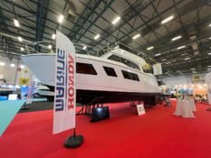 Grande Mare GM 42 FLY Paraşüt Teknesi’nde